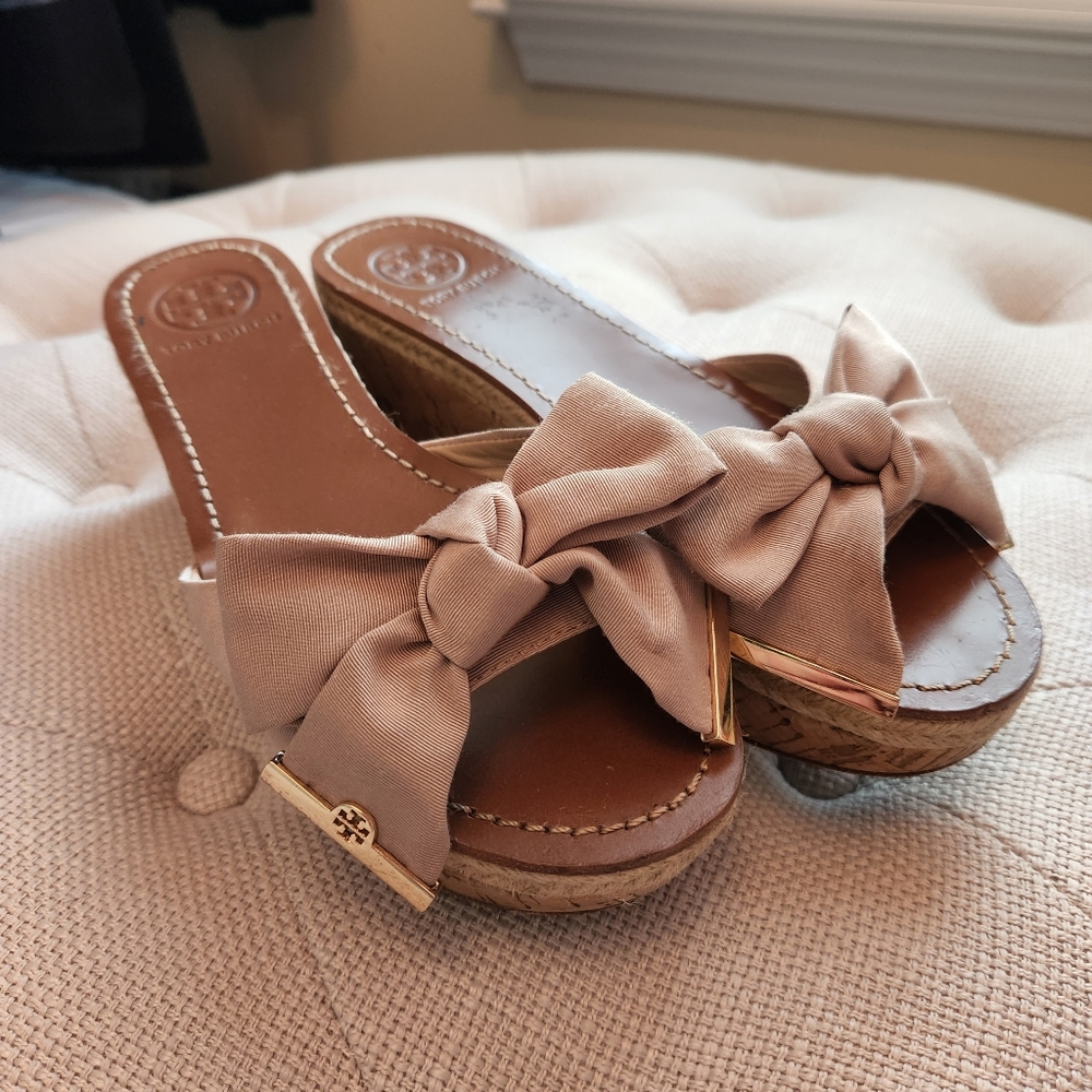 Tory Burch Bow Tan Slides 7.5 7 1/2